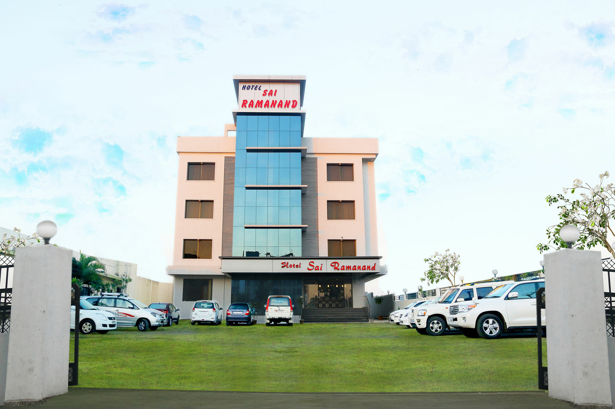 Hotel Sai Ramanand Ширді Екстер'єр фото